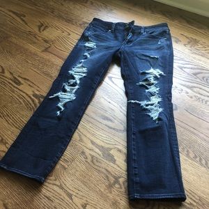 American Eagle Distressed Crop